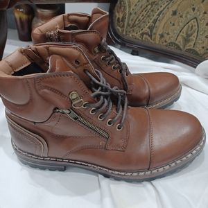 Men boots madden 9 M